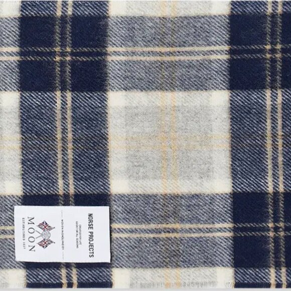 Norse Projects - Men’s Merino Wool Scarf - Navy Plaid - Picture 4 of 6